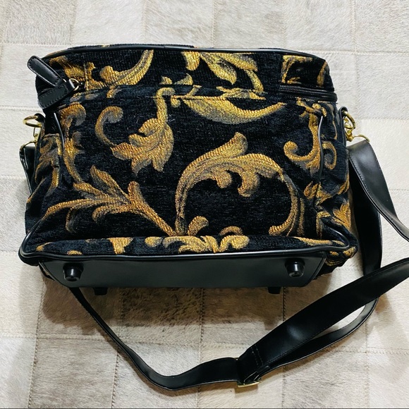 Large Upholstered Toiletries/Makeup Case CarryAll - Picture 5 of 6